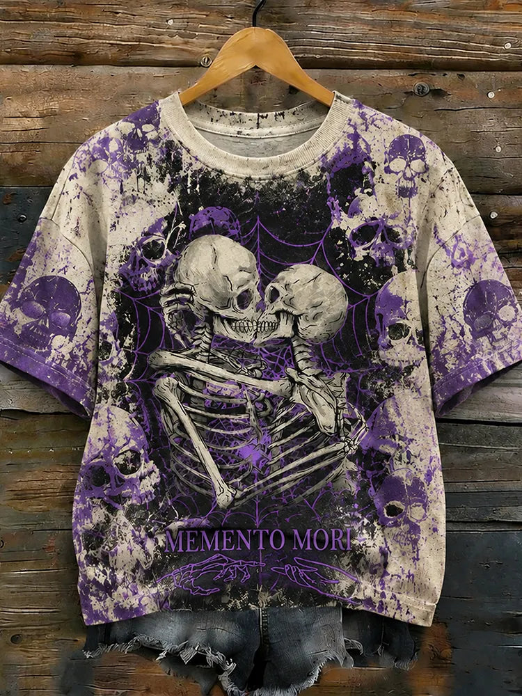 Vintage Distressed Grunge Goth Purple Skull Spider Web Graphic Memento Mori Skeleton Lovers T‐shirt