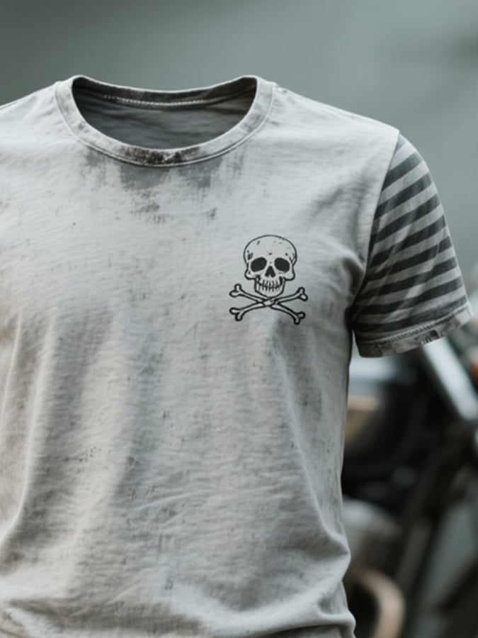 Men's round-neck T-shirt with striped vintage skull print