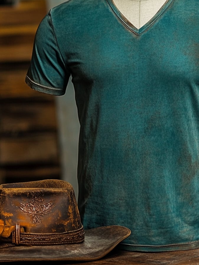 Men's vintage style V-neck short sleeve t-shirt