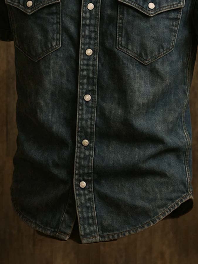 Men's vintage twill shirt with two pockets and short sleeves in a used look