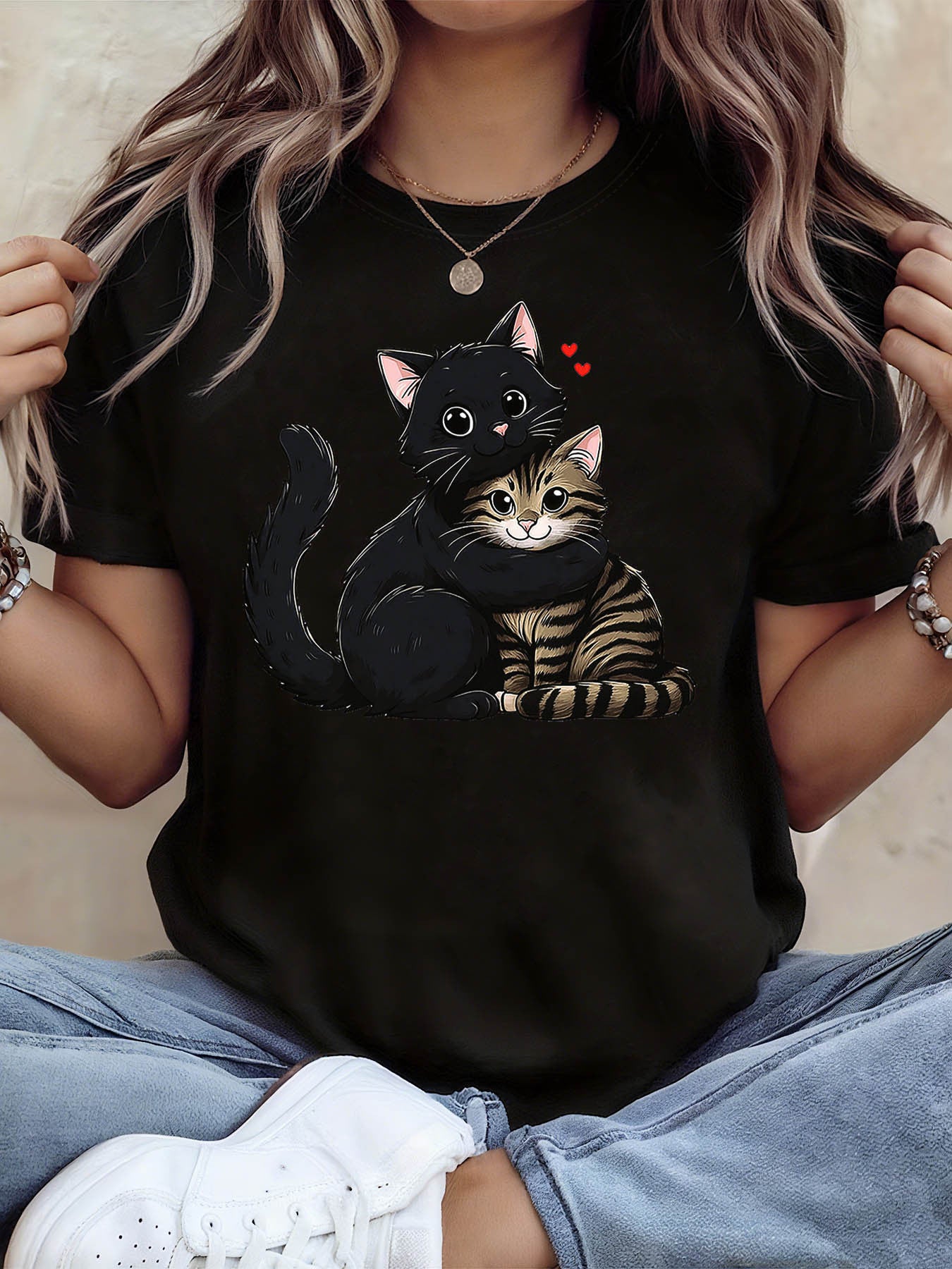 Cute Hugging Cats Printed T-Shirt