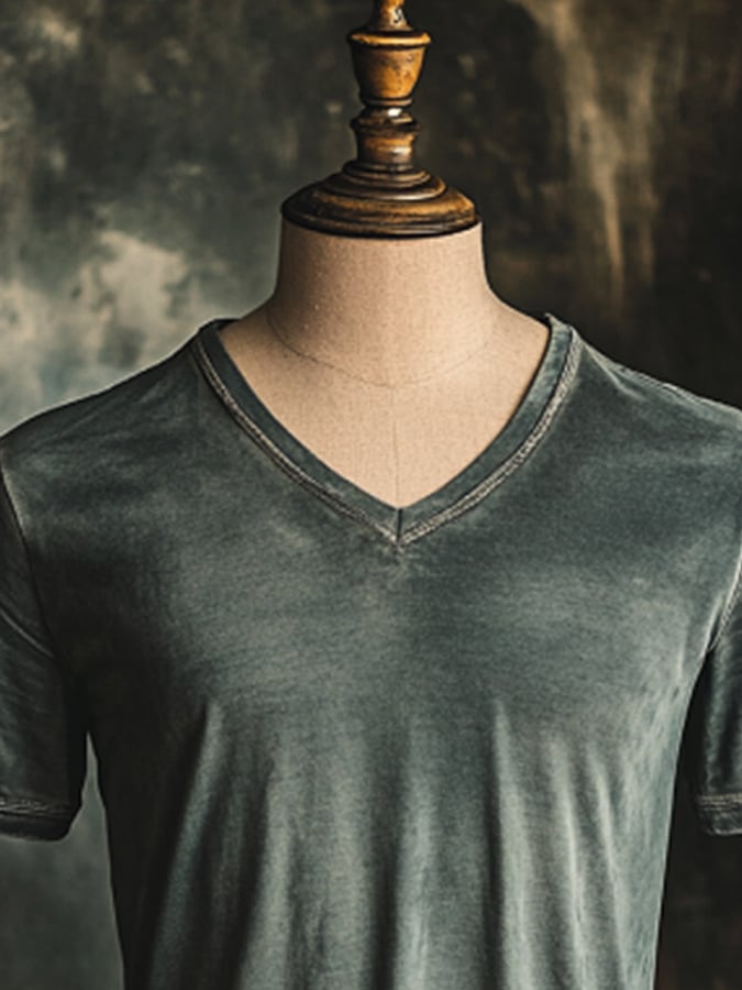 Men's vintage style V-neck short sleeve t-shirt
