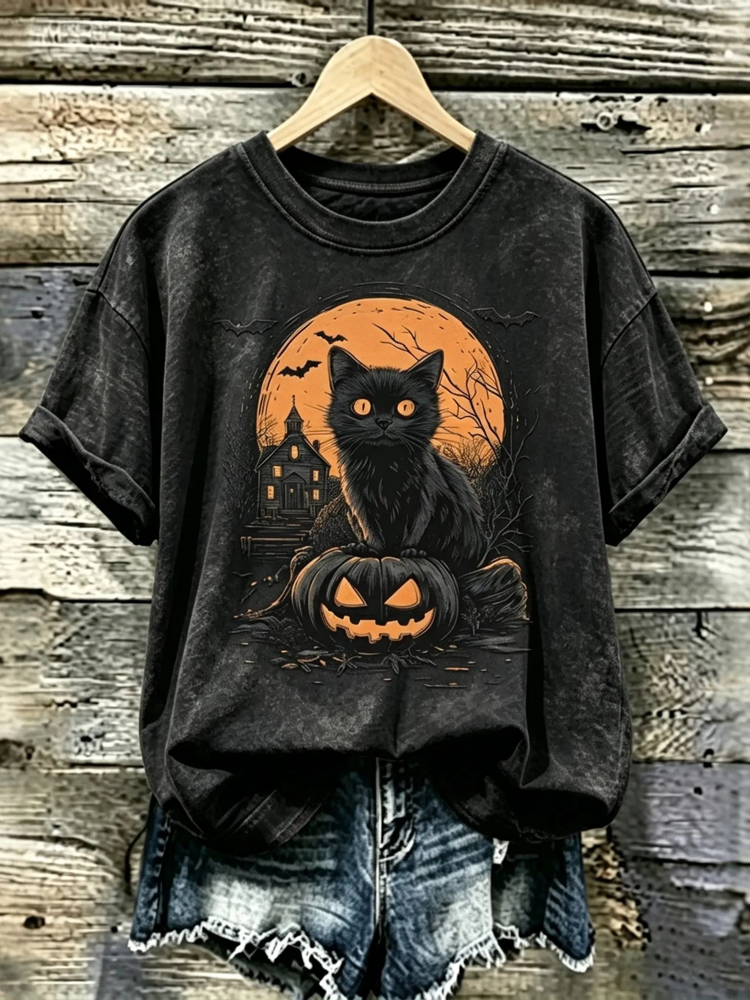 Women's Retro Halloween Theme Cat Print T-shirt