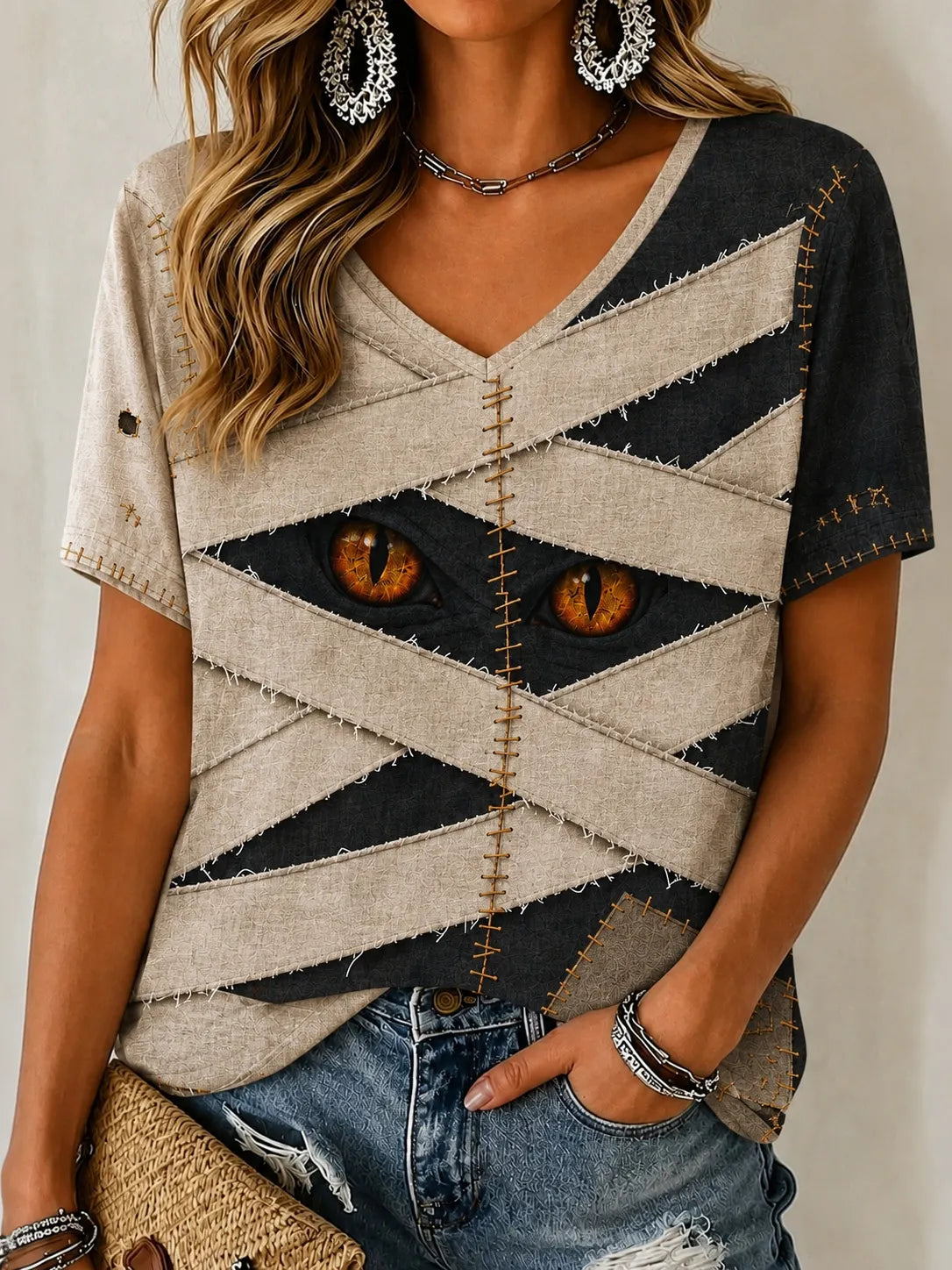 Women's Halloween Stitched Cat-eye Print V-neck T-shirt